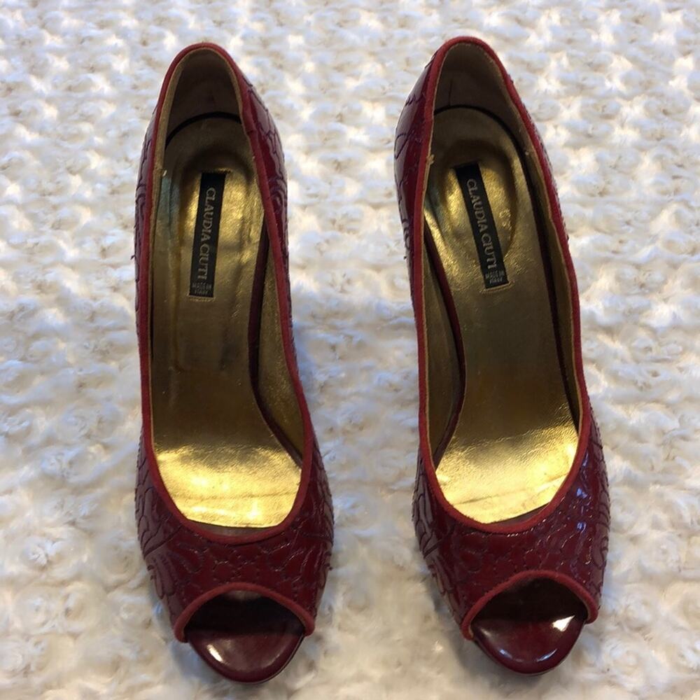 Claudia ciuti Women’s Red Quilted leather Patent Peeptoe Heel Size 8.5